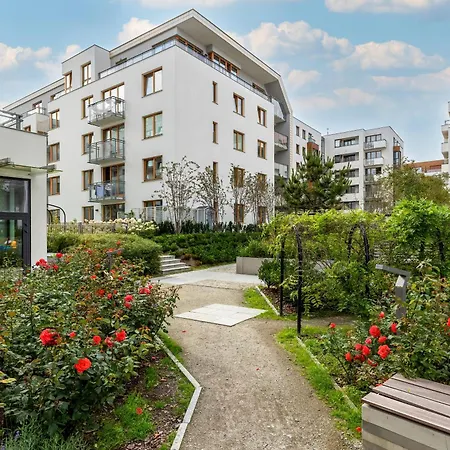 Apartman Cheerful Lesmiana Garnizon Estate By Renters