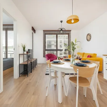 Cheerful Lesmiana Garnizon Estate By Renters דירה *