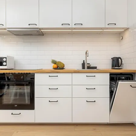 Cheerful Lesmiana Garnizon Estate By Renters