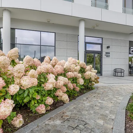 Apartman Cheerful Lesmiana Garnizon Estate By Renters *